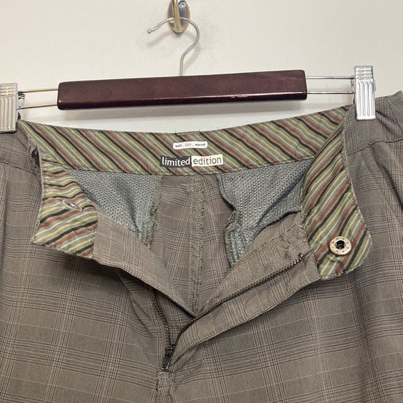 Lululemon Pants Mens 33 x 28 Brown Gray Plaid Stretch Chino Straight Wide Leg - Picture 9 of 15